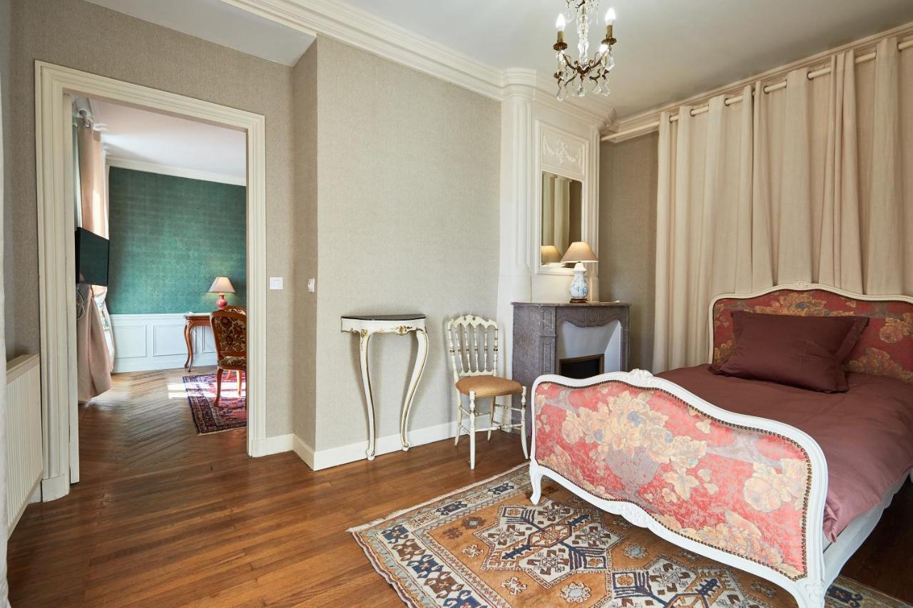 Chateau Des Monts Barbeville Bagian luar foto